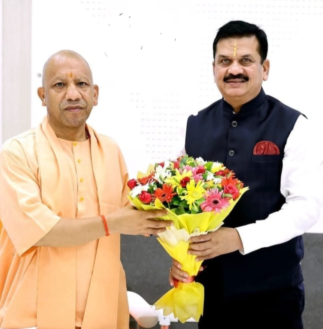 कौन है पूर्व डीएम जिन पर भाजपा खेल सकती है दांव सहारनपुर से