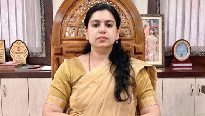IAS से इस्तीफा देने वाली दिव्या मित्तल अब यूपी में करेंगी राजनीति, बोलीं- किसी पार्टी के साथ नहीं.अकेले चलूंगी